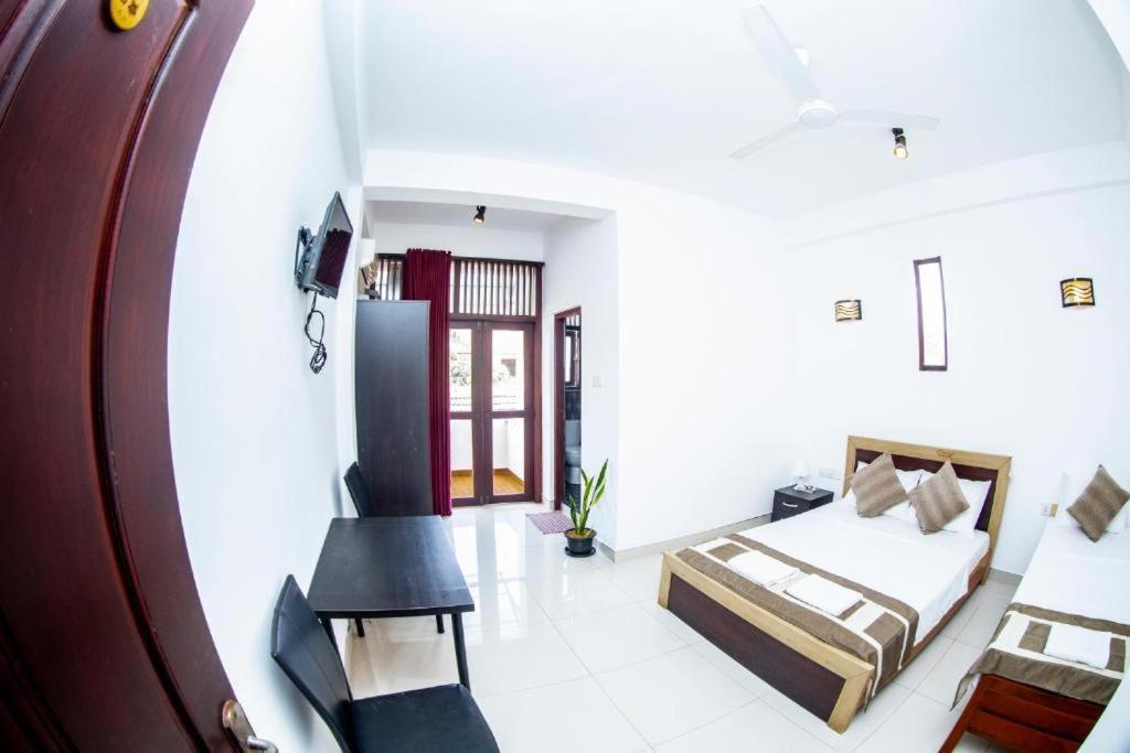 Hotel Blue Bird Νεγκόμπο Εξωτερικό φωτογραφία