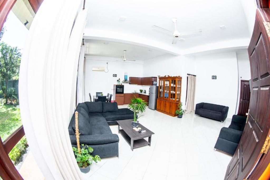 Hotel Blue Bird Νεγκόμπο Εξωτερικό φωτογραφία