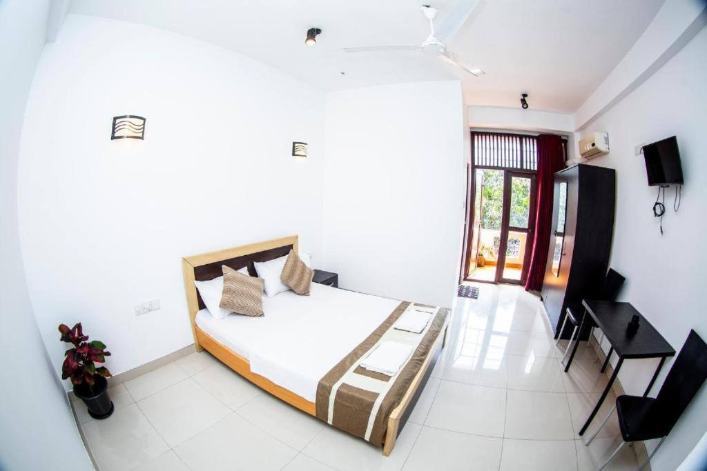 Hotel Blue Bird Νεγκόμπο Εξωτερικό φωτογραφία