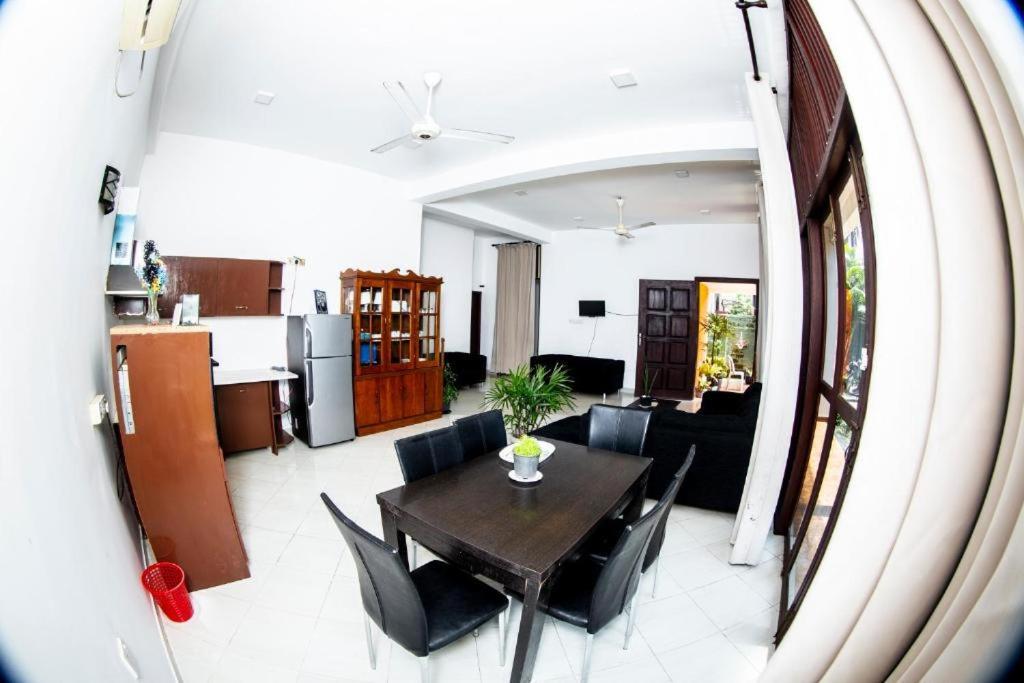 Hotel Blue Bird Νεγκόμπο Εξωτερικό φωτογραφία